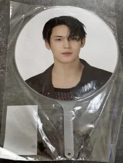 2026年最新】ミンギュ うちわ 公式の人気アイテム - メルカリ