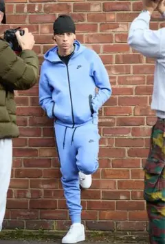 2026年最新】central cee テックフリースの人気アイテム - メルカリ