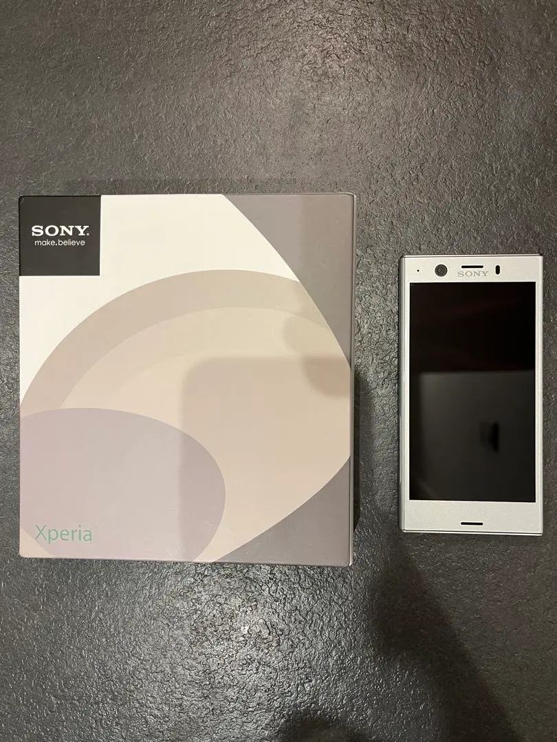 2026年最新】docomo xperia xz1 compact ホワイトシルバー so-02kの