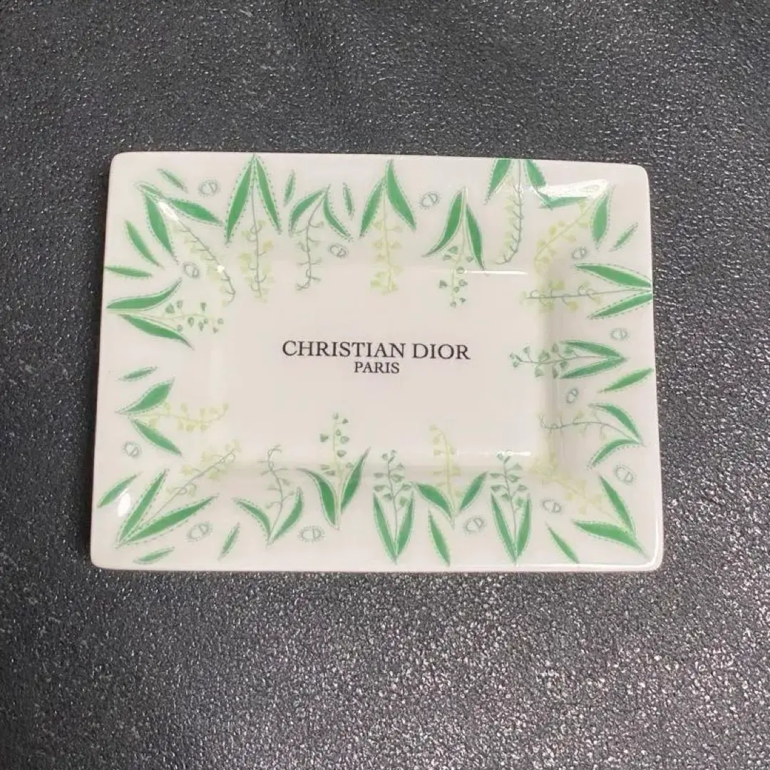2026年最新】ディオールソープディッシュの人気アイテム - メルカリ