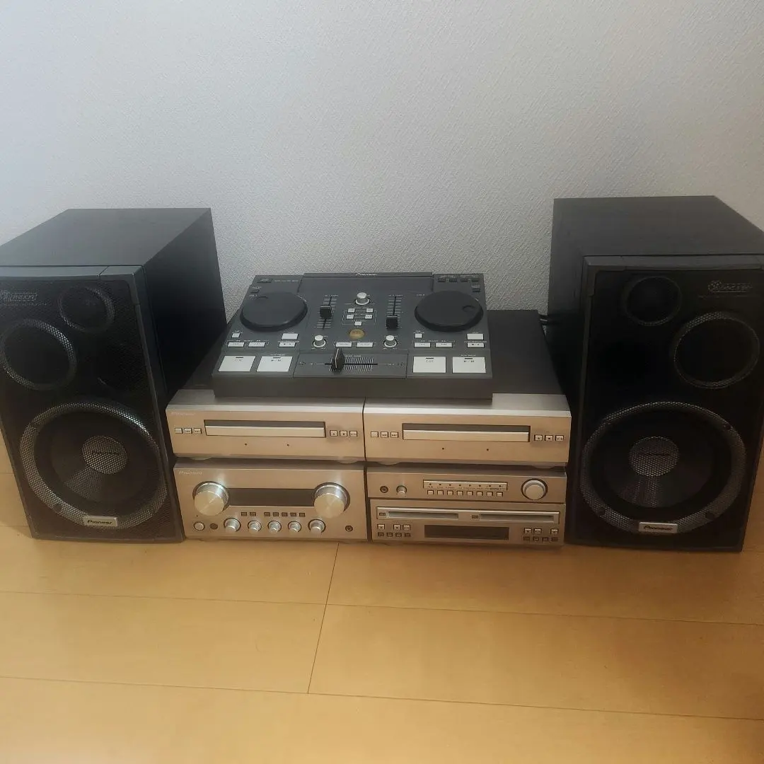 m50052909696_1.jpg?1755221927