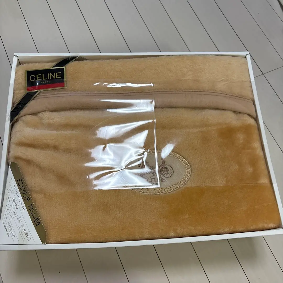 2026年最新】CELINEミンクタッチアクリル毛布の人気アイテム - メルカリ