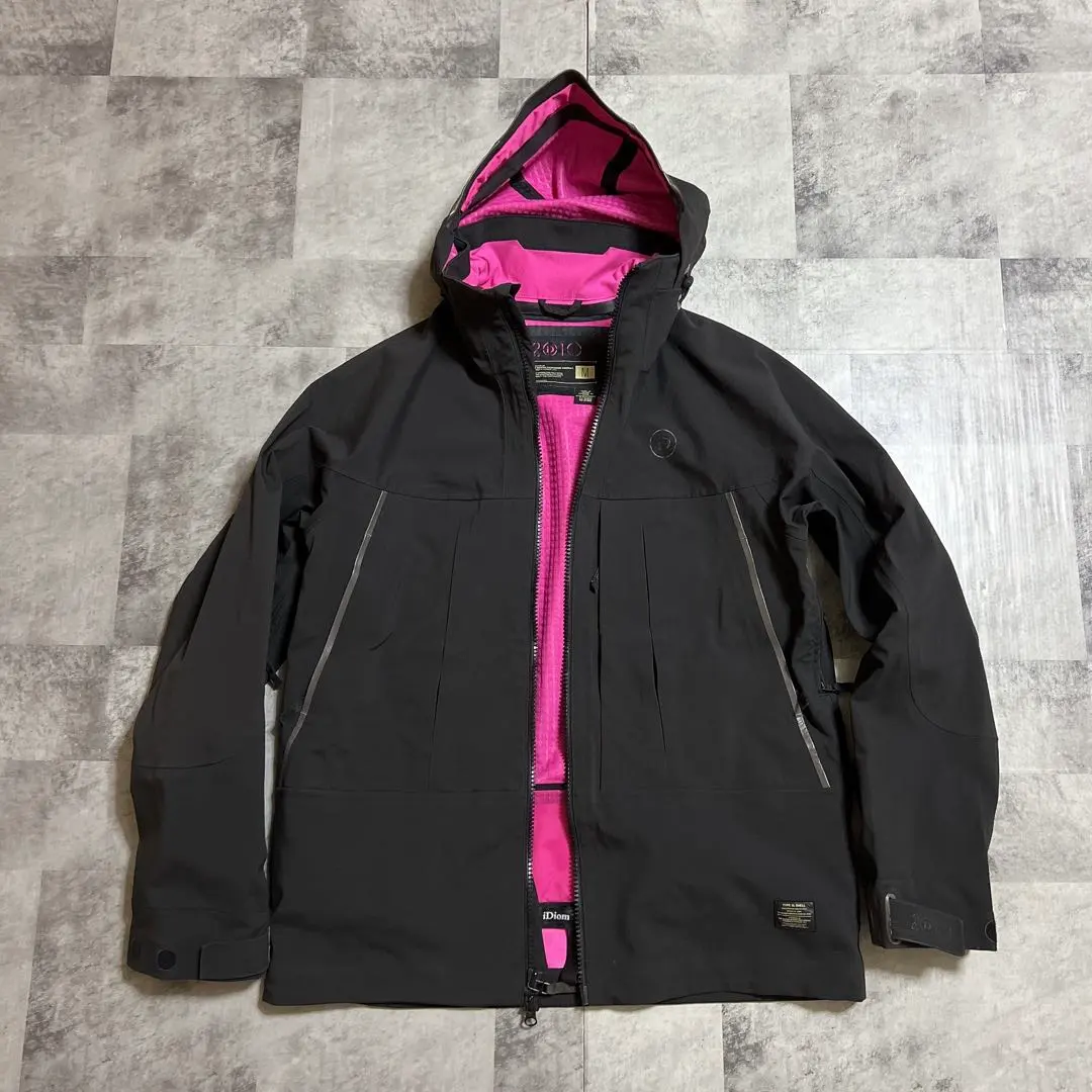 m51661076516_1.jpg?1733756895