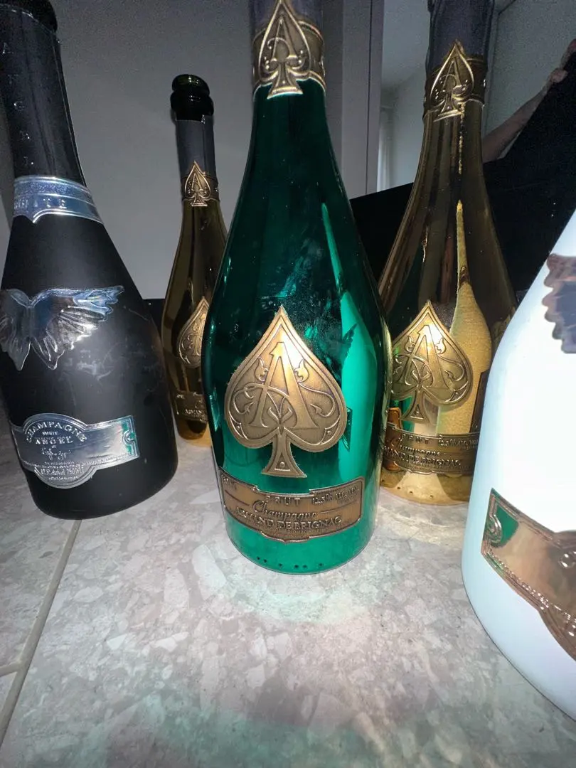 2026年最新】アルマンド 3本の人気アイテム - メルカリ