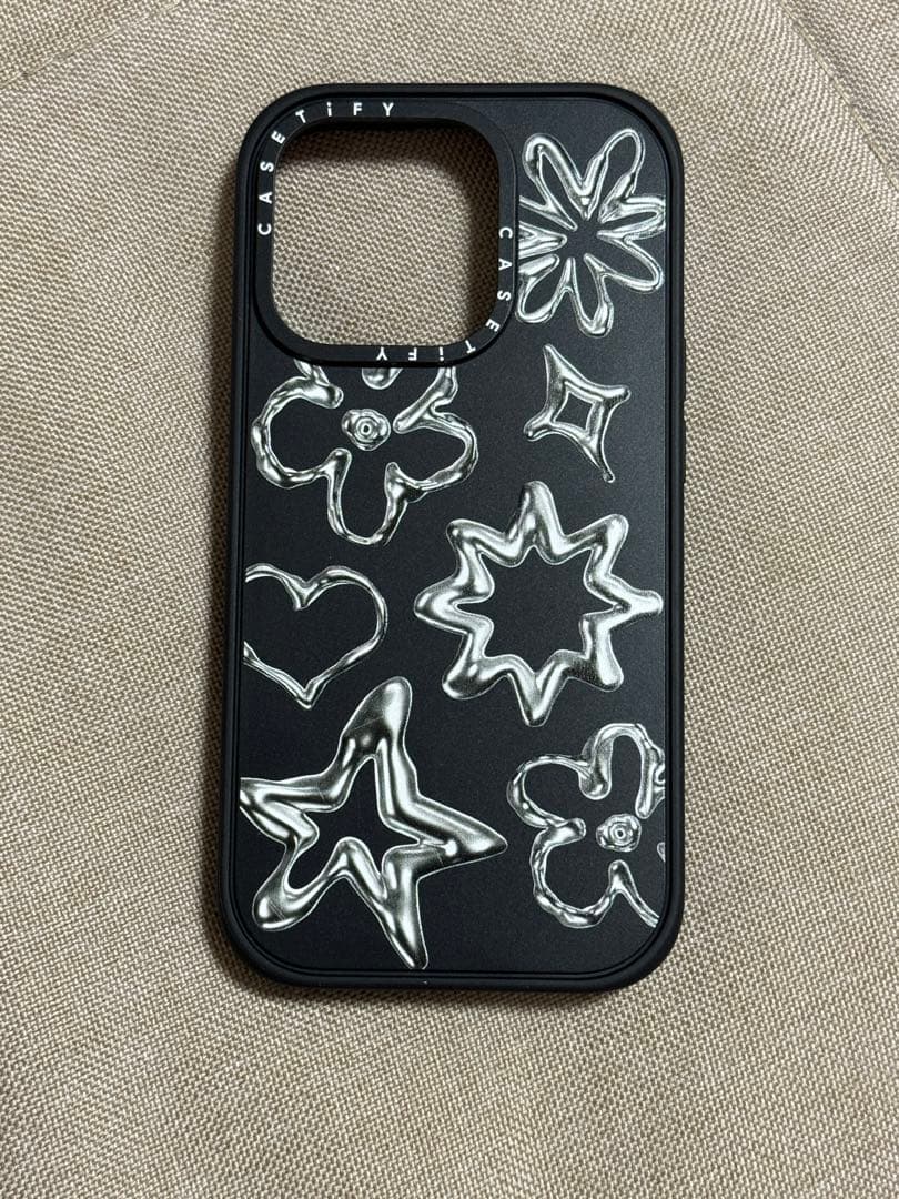 CASETIFY Chrome Doodles - メルカリ