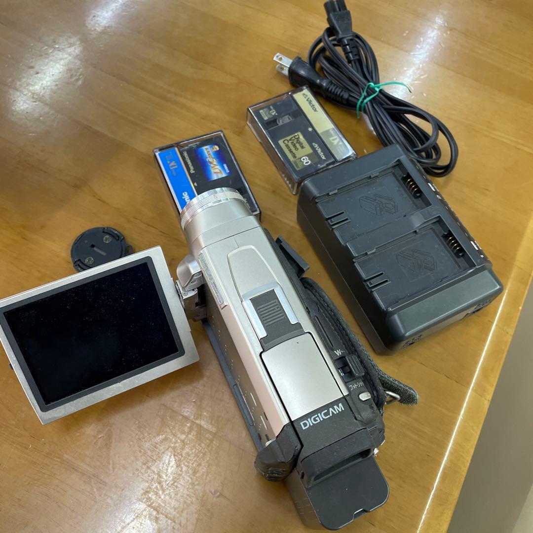 Panasonic デジタルビデオカメラ NV-DS200 - メルカリ