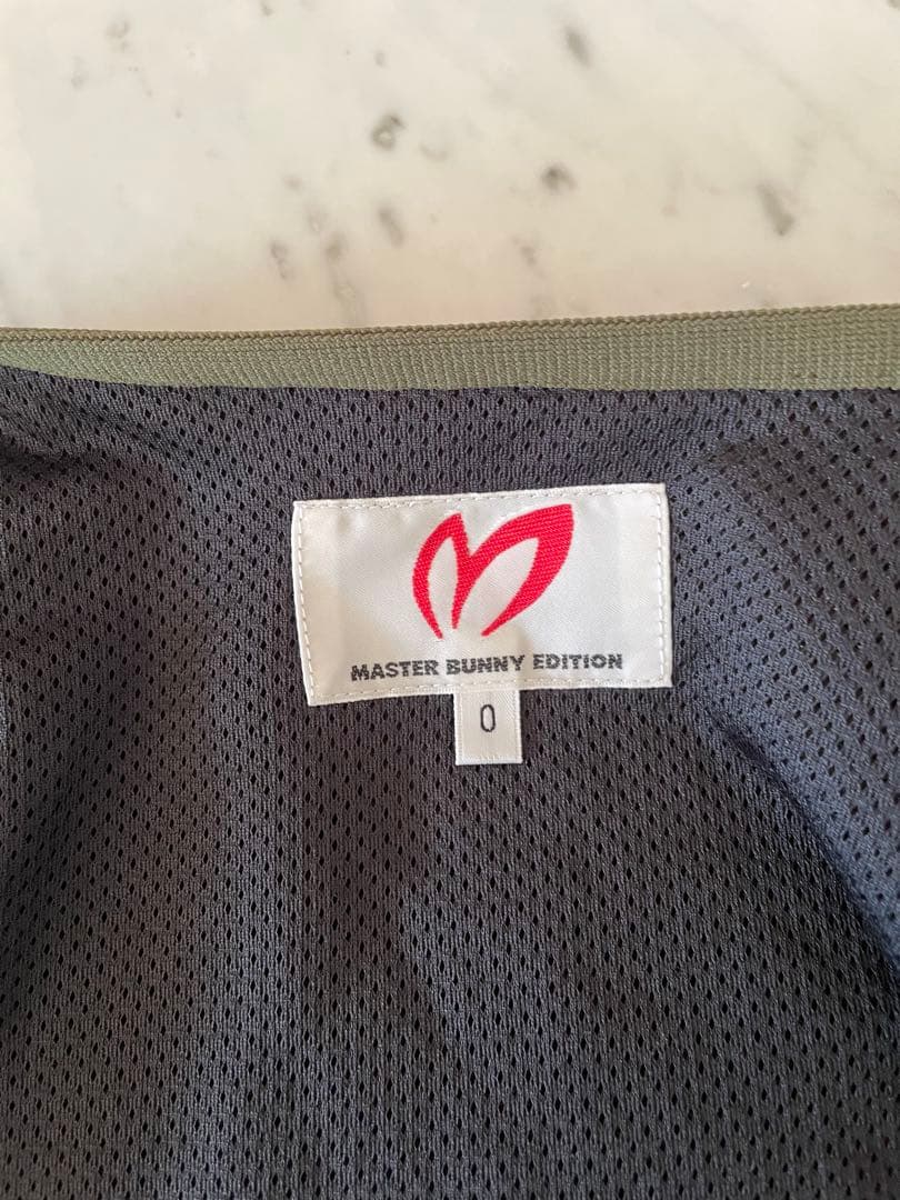 マスターバニーエディション 高密度ツイル レイヤードフーディブルゾン