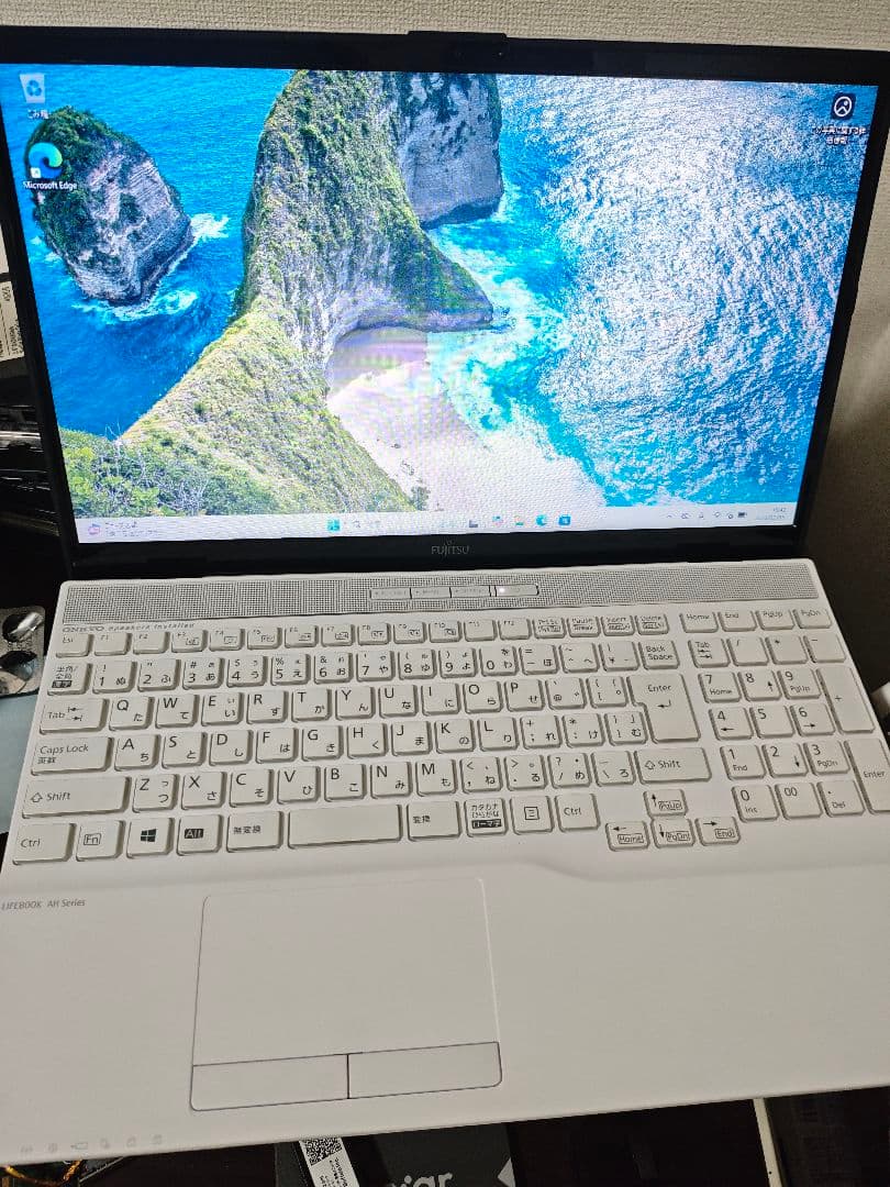 富士通 Core i78565u メモリ8G SSD512G　FMVA53D3W 富士通 FMVA53K3BA 16型WUXGA/Core i5/Iris Xe グラフィックス/メモリ