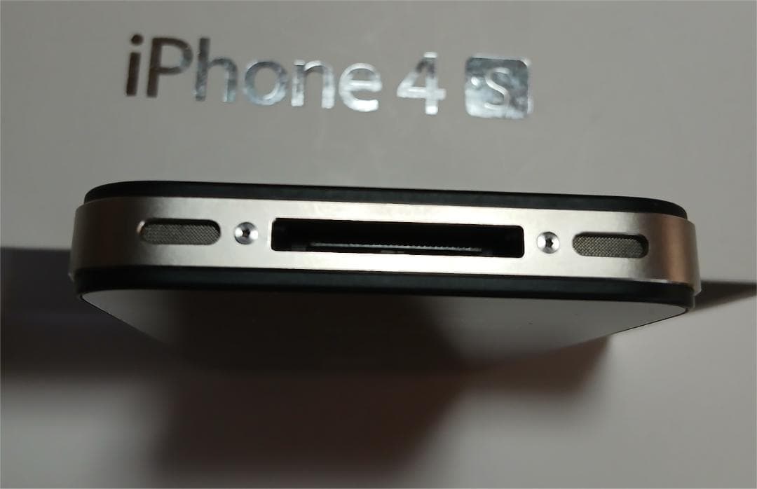 Softbank iPhone 4s 黒- 極上状態 100% バッテリー - メルカリ