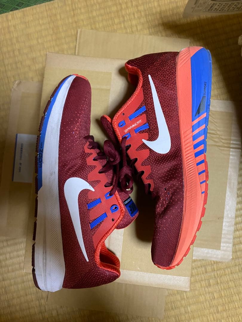 ナイキ　エアズームストラクチャー20 レッド dj7883-800.jpg