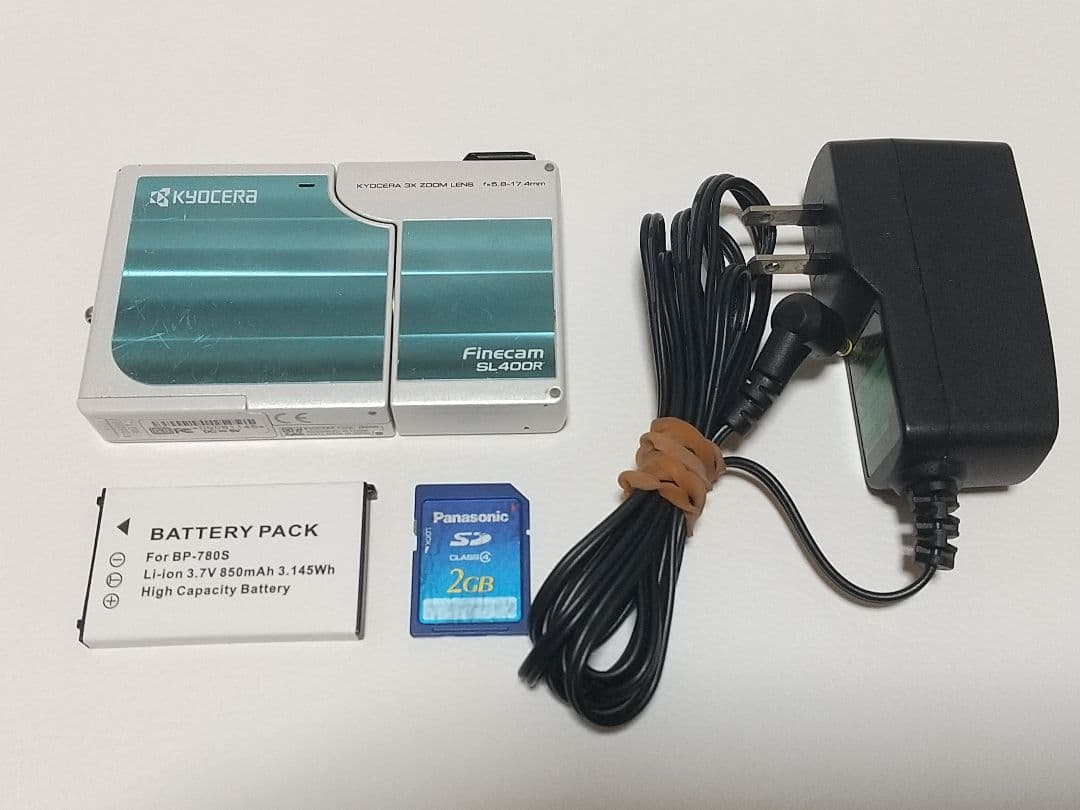 KYOCERA Finecam SL400R デジタルカメラ 京セラ、レンズ回転式の400万画素機「Finecam SL400R」