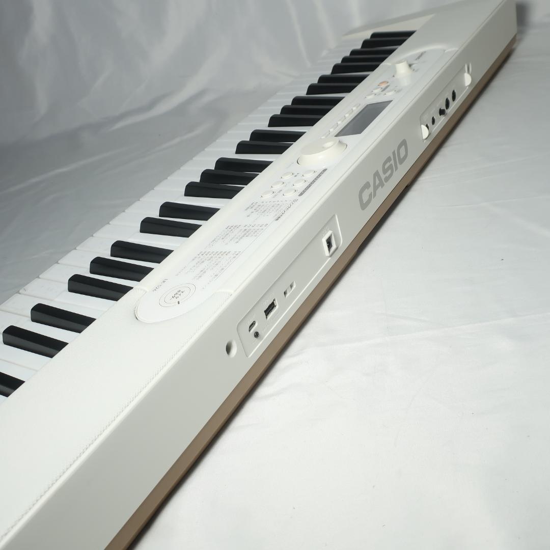 CASIO LK-526 光ナビゲーション キーボード 2022年製 61鍵盤 - メルカリ