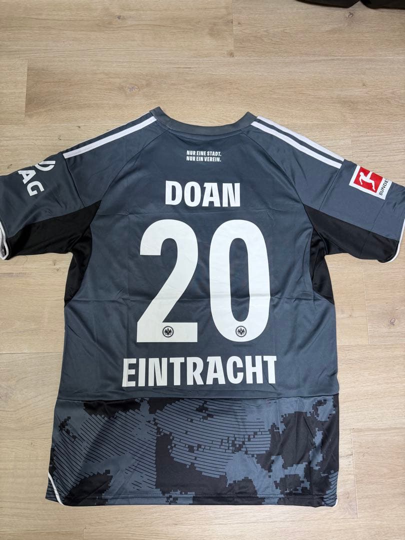 フランクフルト　ユニフォーム　堂安律　L 楽天市場 | Football Vita - 堂安律 フランクフルト 公式ユニフォーム