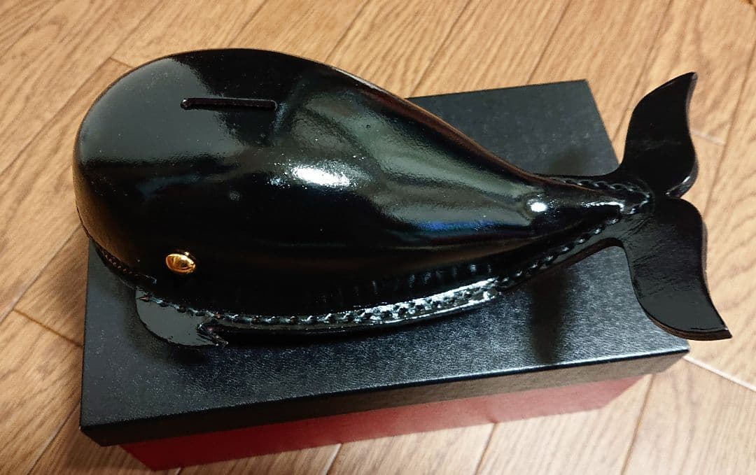 鴻池製作所 クジラ 貯金箱 鍵付き No.7001「ヌメ革の貯金箱〈クジラ〉：鴻池製作所」SOLD | ボルトナット