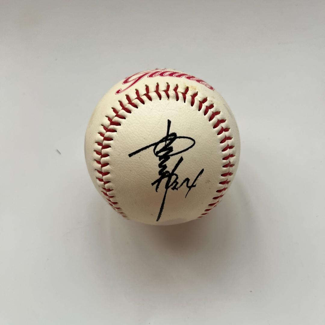 読売ジャイアンツ 高橋由伸 24 サインボール - メルカリ