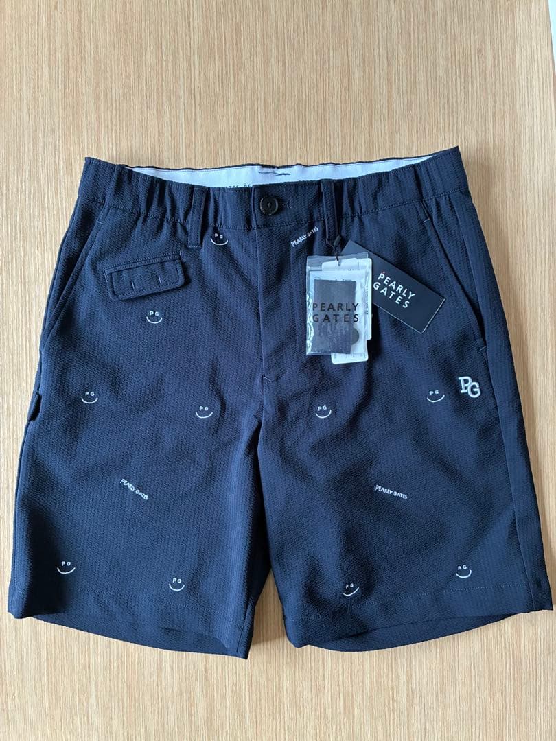 PEARLY GATES スマイル柄 ブラック ショートパンツ - メルカリ
