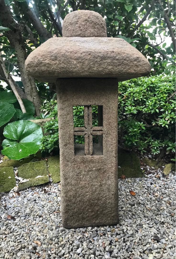 【天然石・茶庭石灯篭・坪庭灯篭・箱庭灯篭】庭石オブジェ造園ガーデニング飾り石苔石 楽天市場】【灯篭】灯籠 トウロウ 雪見灯篭 白御影石 中国産 自然石