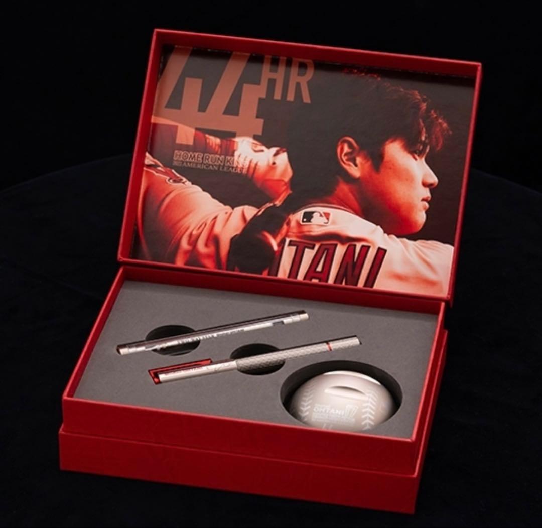 大谷翔平2023 ホームラン王獲得記念Laurett's Two-Way　値引き 大谷翔平 ホームラン王＆MVP獲得記念 Laurett's プレミアムTwo-Wayペン
