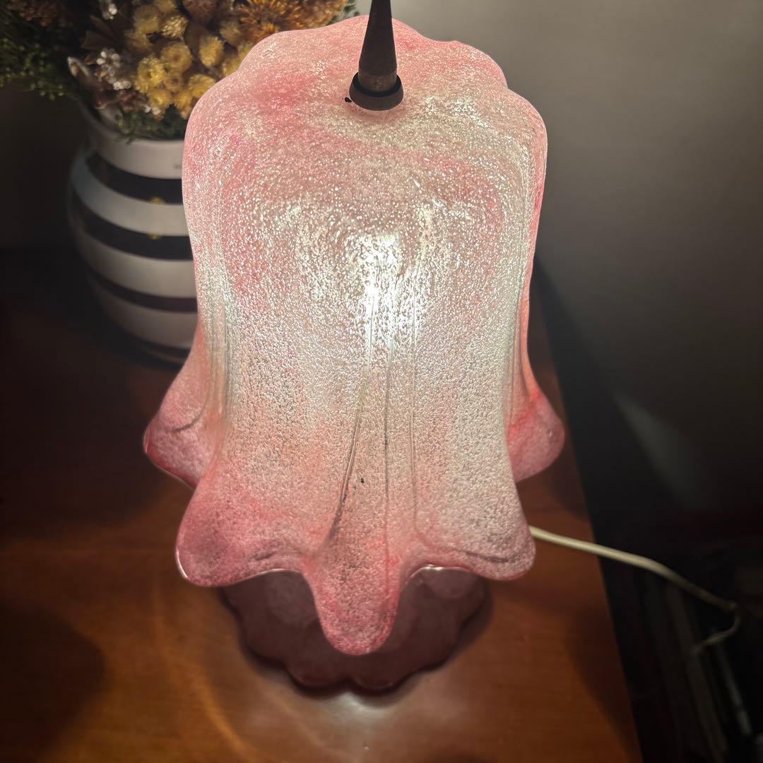 ビンテージ名門岩田工芸ガラス 花をモチーフとした芸術的なガラスの