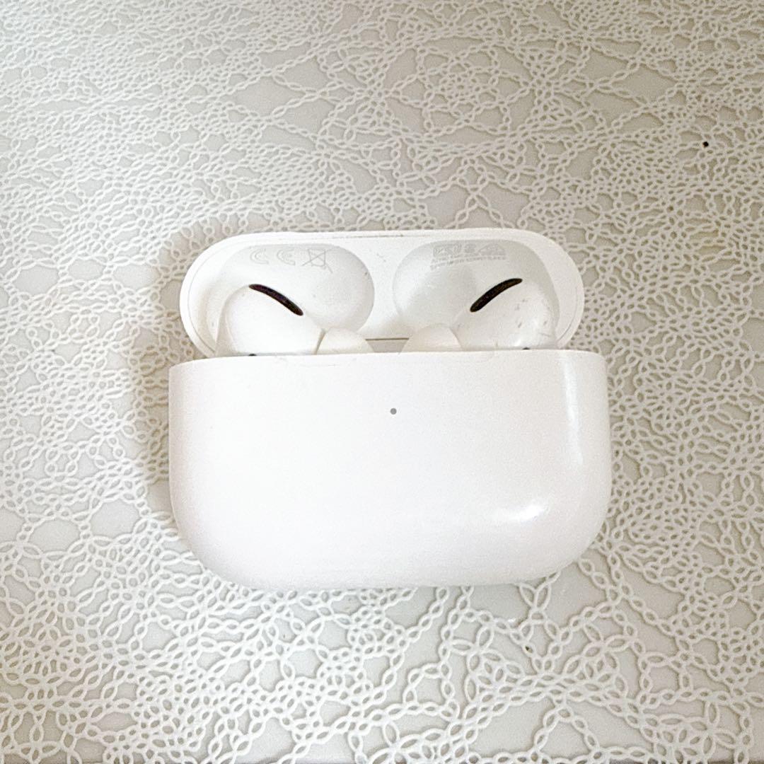 AirPods Pro 本体 充電ケース付き ジャンク品 - メルカリ