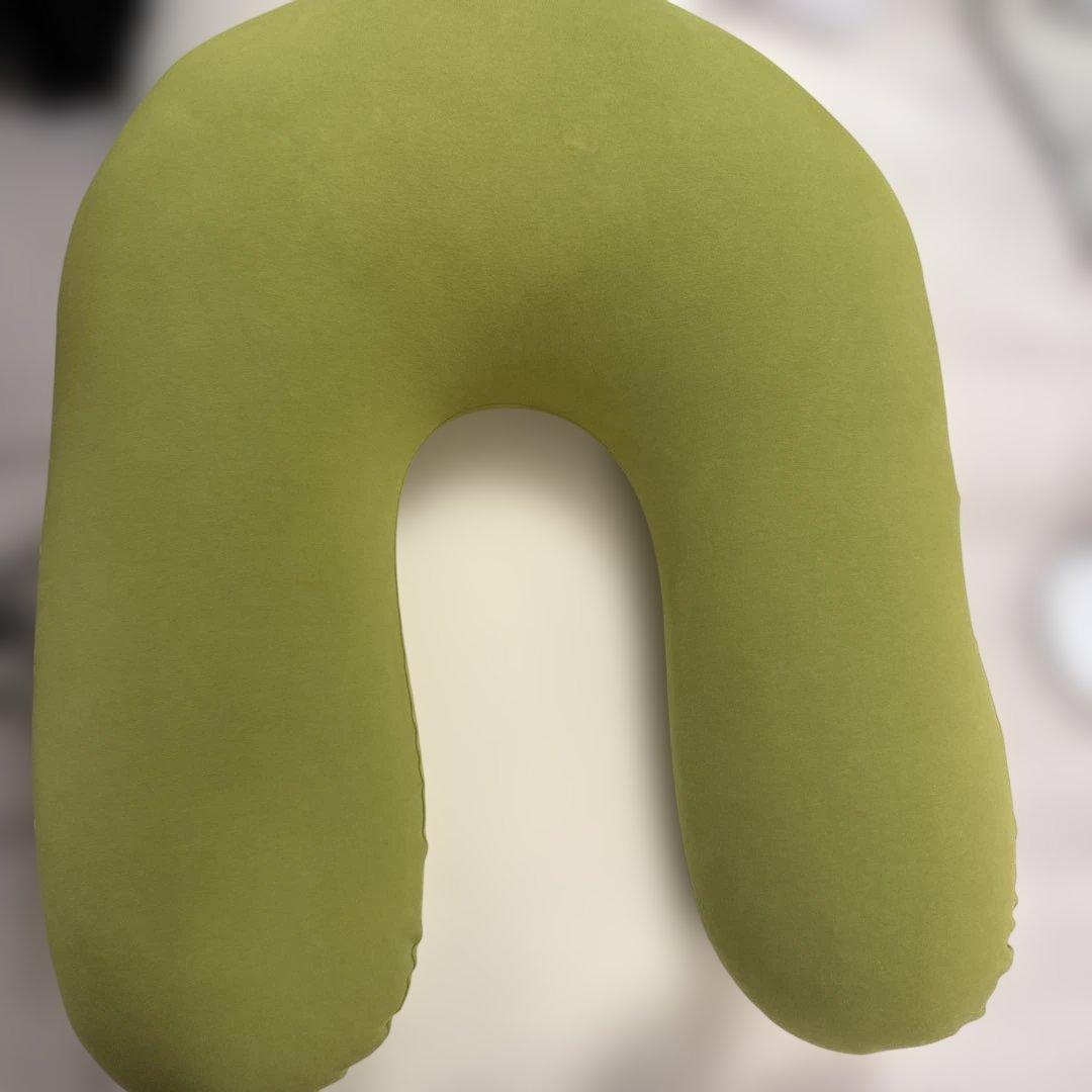 ヨギボープレミアムグリーン U字型 ビーズクッション Yogibo（ヨギボー） 【送料無料】 U字型が背もたれやヒジ置きに。授乳