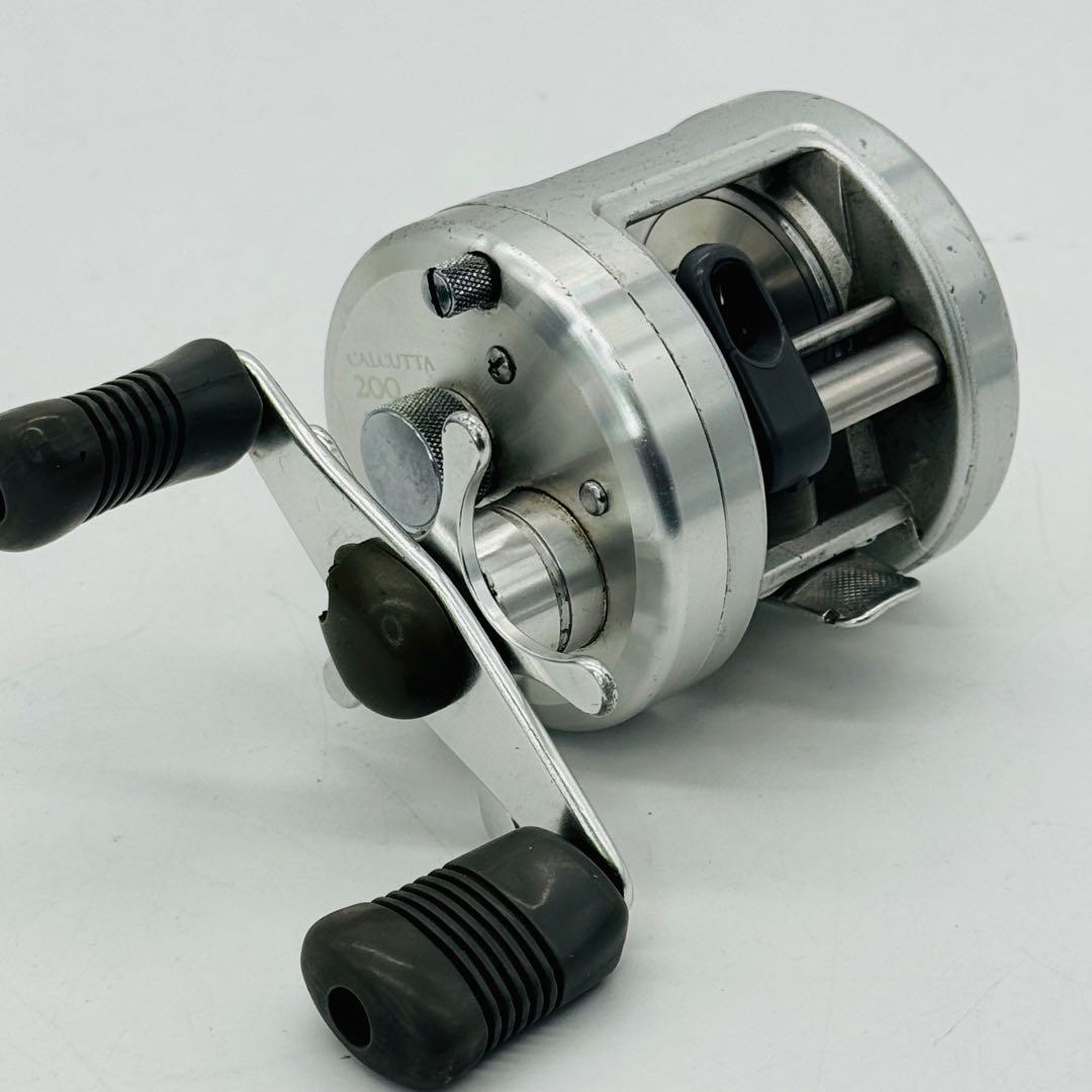 動作良好】シマノ カルカッタ 200 ベイトリール 右ハンドル SHIMANO