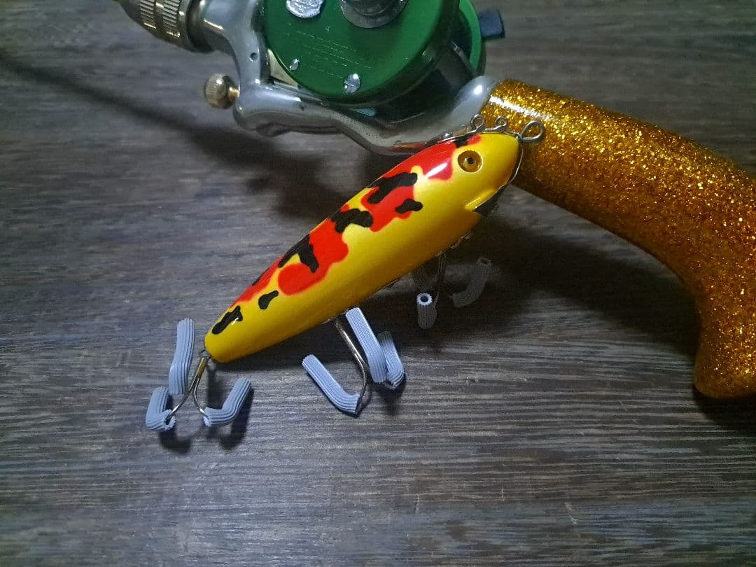 道楽 DOWLUCK ドウラク ドライビングミノー 錦鯉 昭和三色 - メルカリ