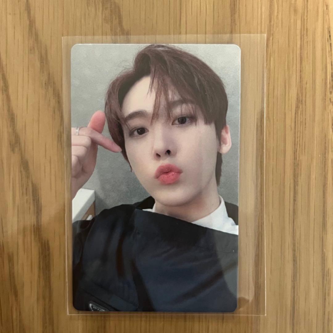 ユンサナ ASTRO トレカ プラダ衣装 - メルカリ