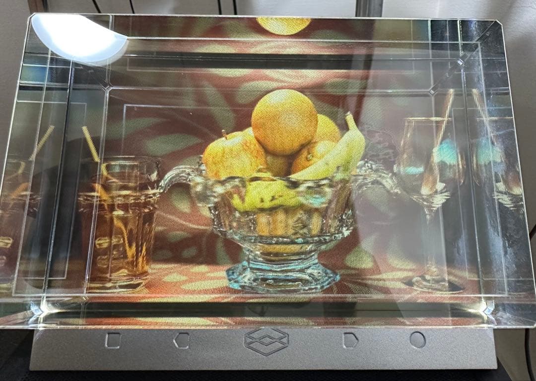 Looking Glass ルッキンググラス LKG-2K PC用立体モニタ 裸眼立体視ディスプレイLooking Glass、8Kと4Kモデル含む3機種が日本