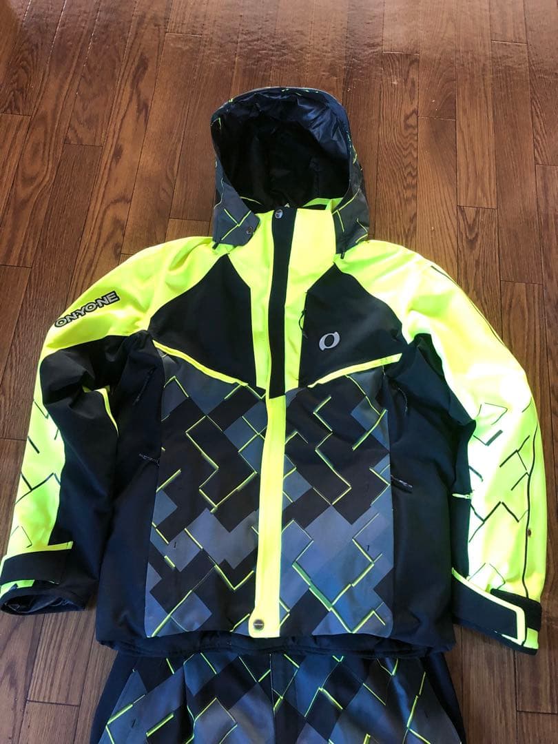 オンヨネ　スキーウェア上下セット 黒/蛍光イエロー 楽天市場】オンヨネ スキーウェア（上下セット・つなぎ｜メンズウェア