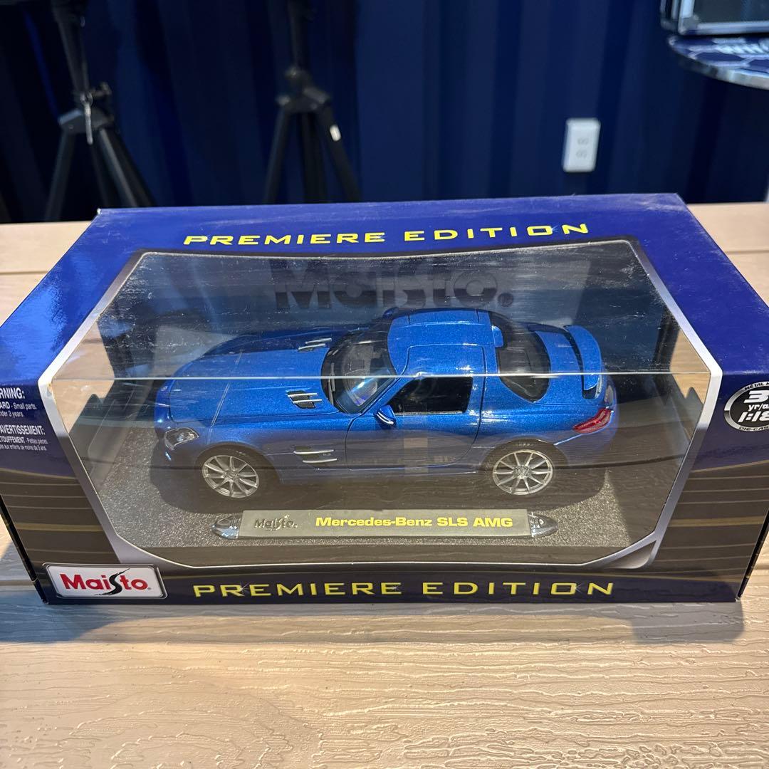 Maisto Mercedes-BenzSLS AMG 18分の1スケールモデル 1/18 Maisto Mercedes Benz SLS AMG Gullwing Silver Diecast Car