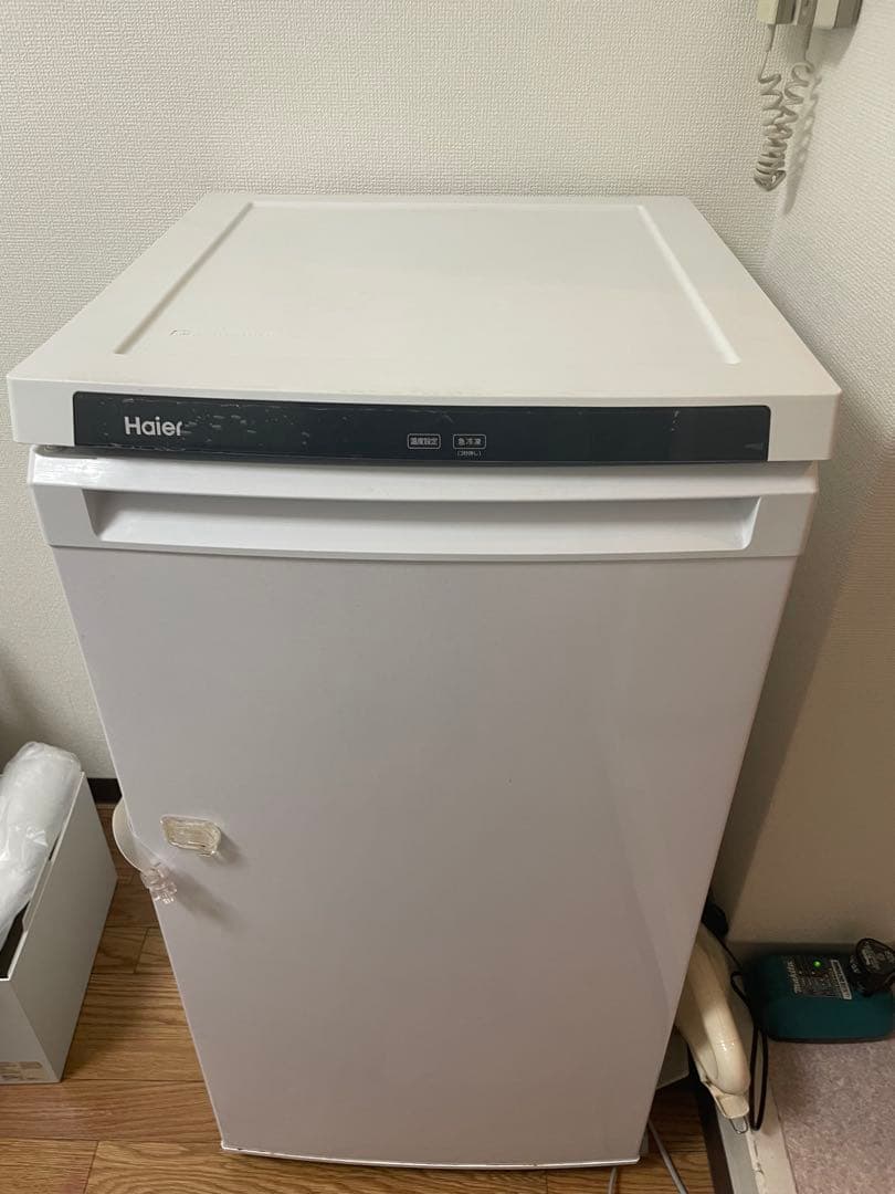 送料込 Haier 2022年製 1ドア冷凍庫 右開き JF-NU102C Amazon | JF-NU102C-W(ホワイト) 1ドア冷凍庫 右開き 102L | Haier