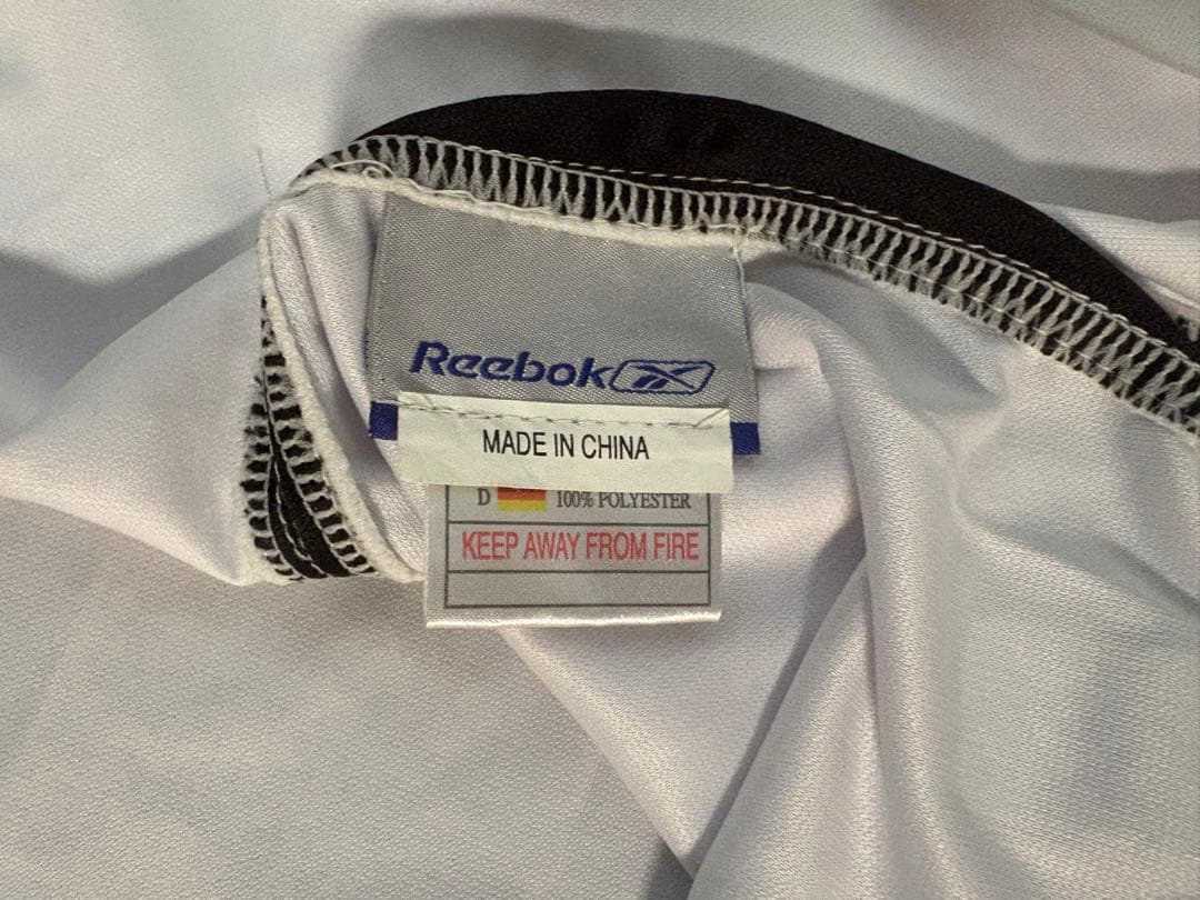 リバプール ジェラード8番 2005-06 AWAYユニフォーム【Reebok】 - メルカリ