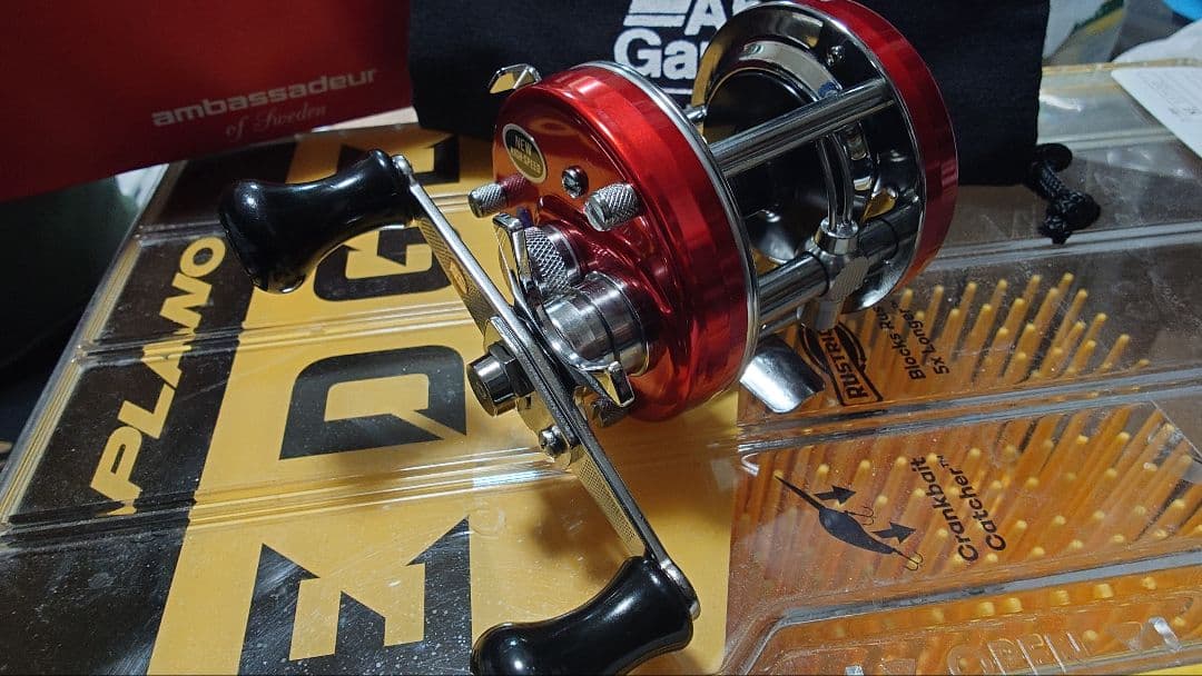 アブガルシア アンバサダー ファクトリーチューンレッド 5500 - メルカリ