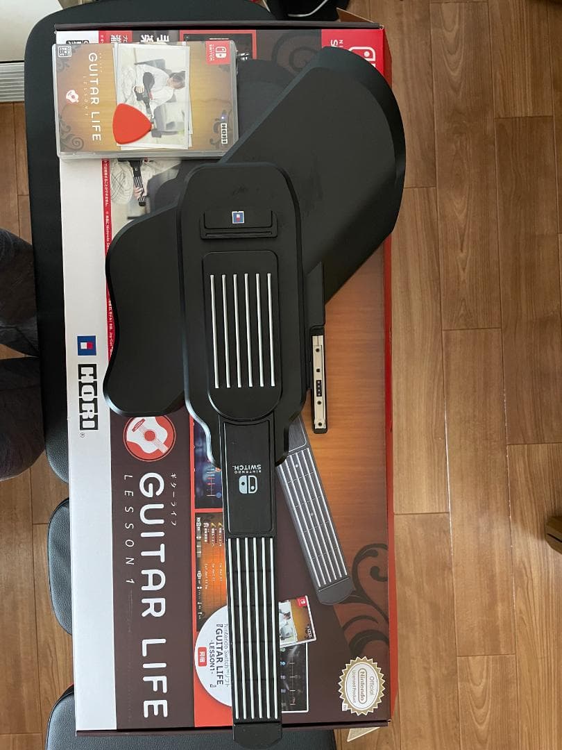 GUITAR LIFE ギターコントローラー Nintendo Switch Amazon.com: HORI Guitar Life for Nintendo Switch - Guitar