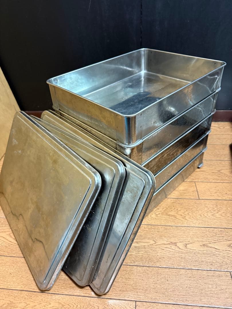 餃子バット　ステンレス製スタッカブルベーキングパンセット Amazon｜バット 料理 ステンレス製プレート 蓋付き 四角 餃子バット