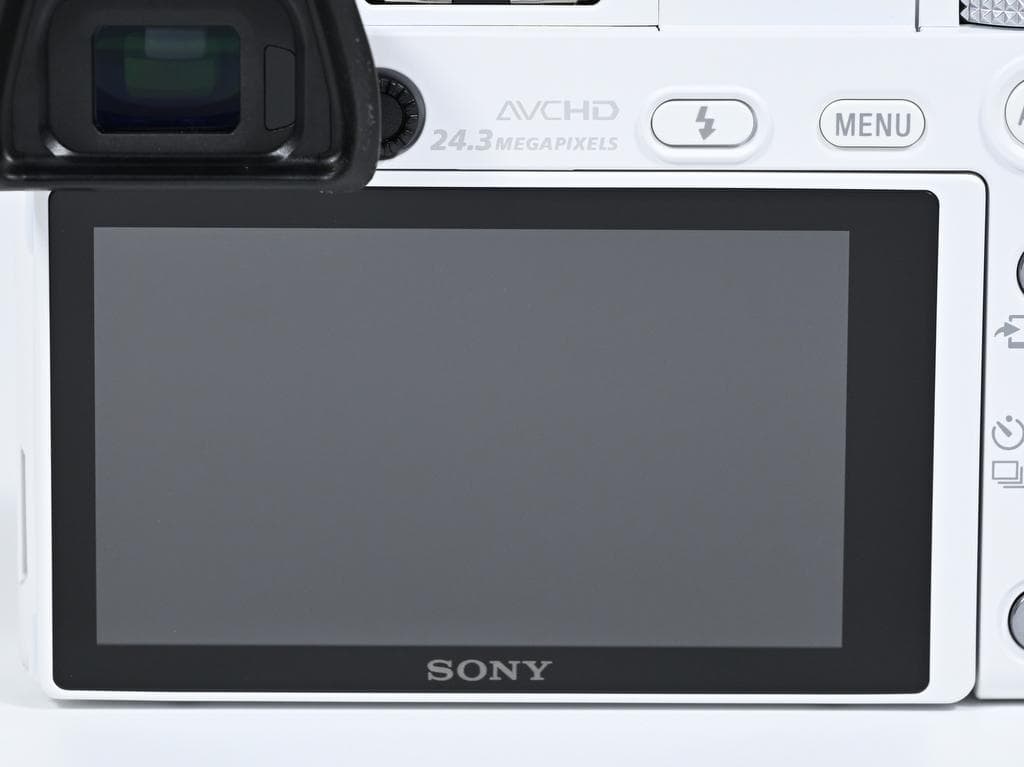 【ほぼ新品】 SONY α6000 レンズキット 《ショット数91》