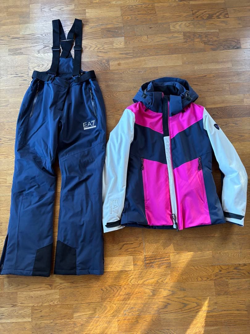 エンポリオアルマーニ　EA7 スキーウェア　レディース　上下（サイズ別）セット EA7 エンポリオアルマーニ セットアップ レディース EMPORIO ARMANI