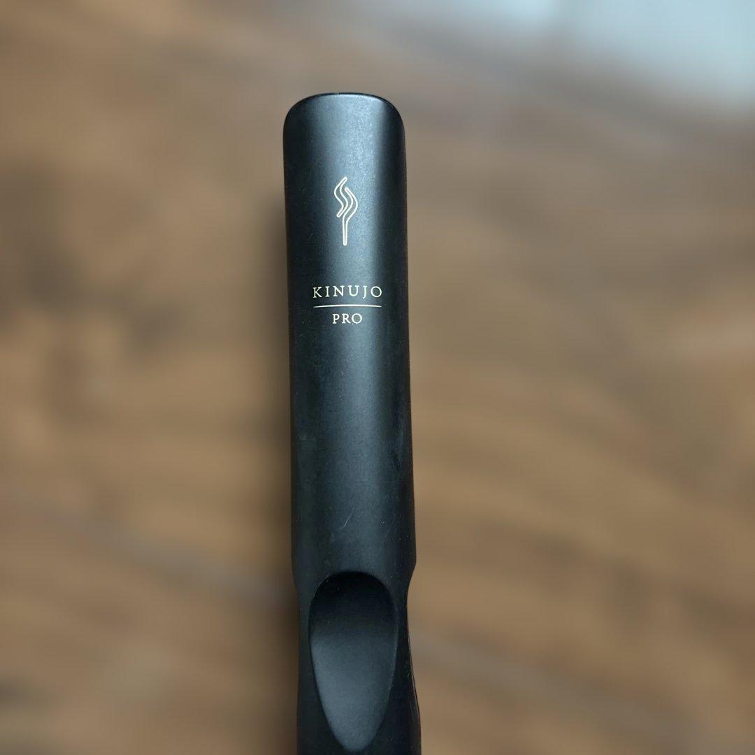 【極美品】KINUYO PRO ストレートヘアアイロン ブラック 楽天市場】KINUJO Pro ストレートアイロン KP001 ブラック 絹女