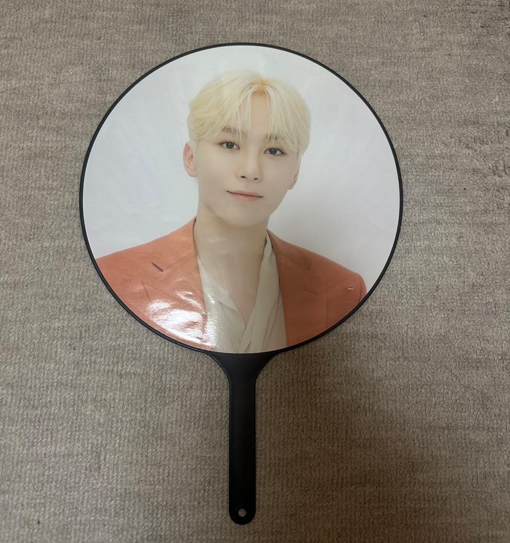 seventeenスングァン うちわ - メルカリ