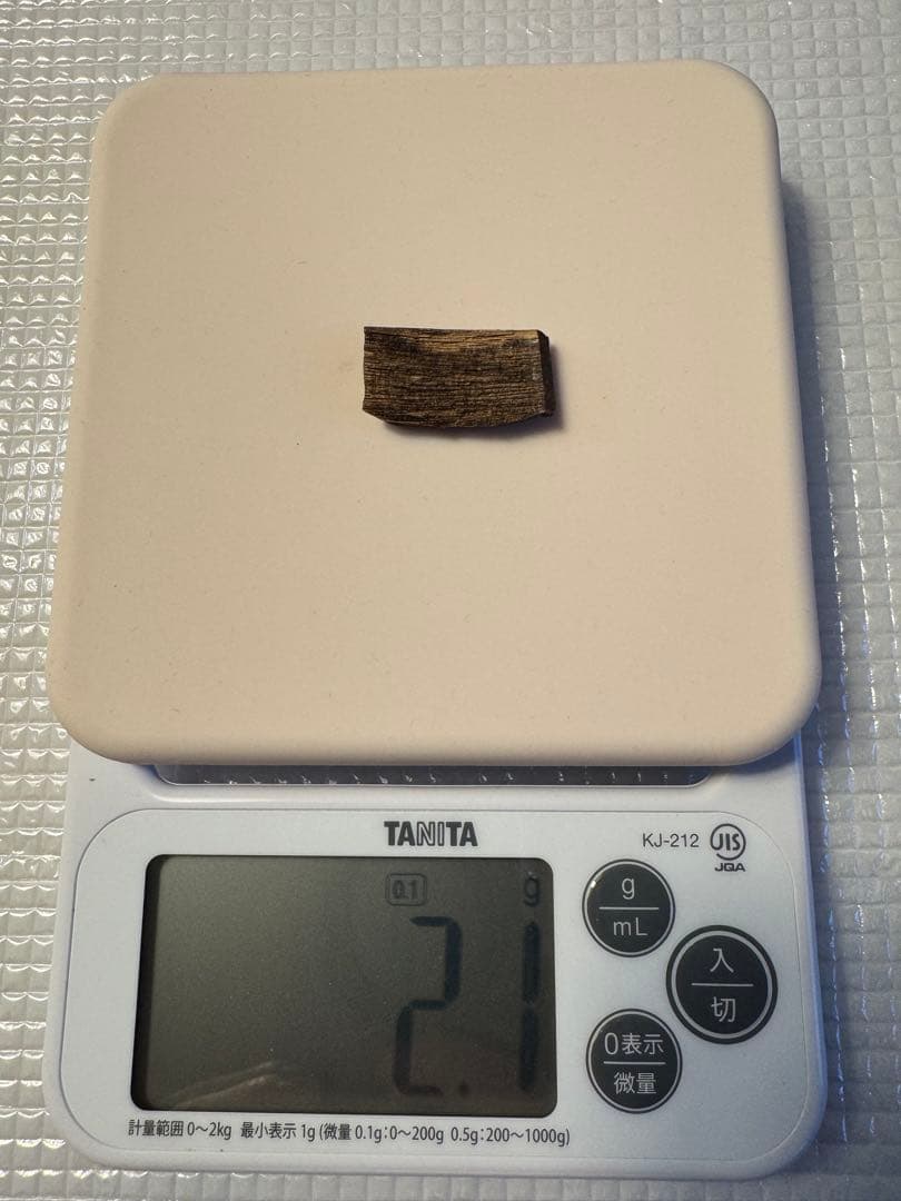 香木 伽羅 「菊清水」2.1g箱入り - メルカリ