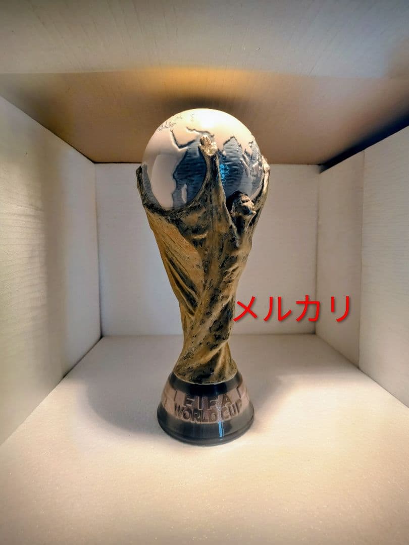 リヤドロ lladro FIFA ワールドカップ トロフィー 原寸大　サッカー リヤドロ lladro FIFA ワールドカップ トロフィー 原寸大 サッカーの