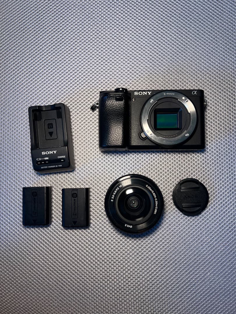 SONY α6400 ミラーレス一眼カメラ ショット数848回 動作確認済み レンタル] ソニー α6400 ボディ ミラーレス一眼 - Rentio[レンティオ]