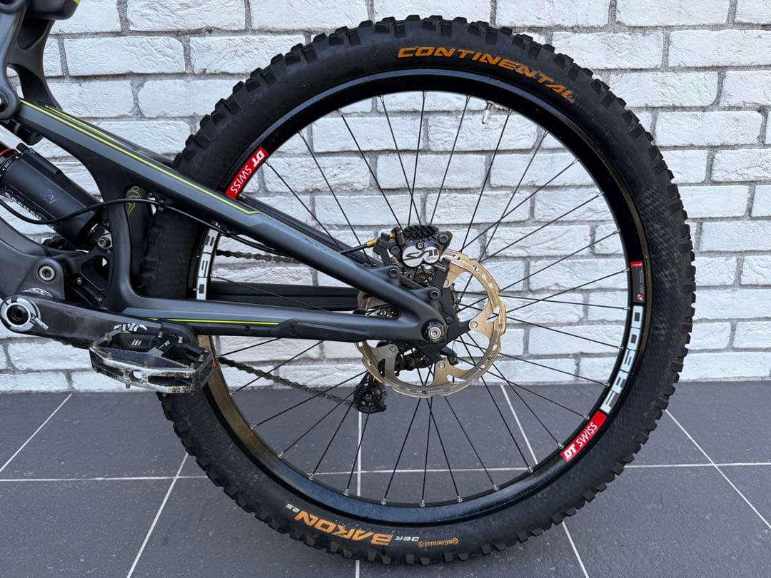 れん様専用 SANTA CRUZ V10.5 26 inch Sサイズ - メルカリ