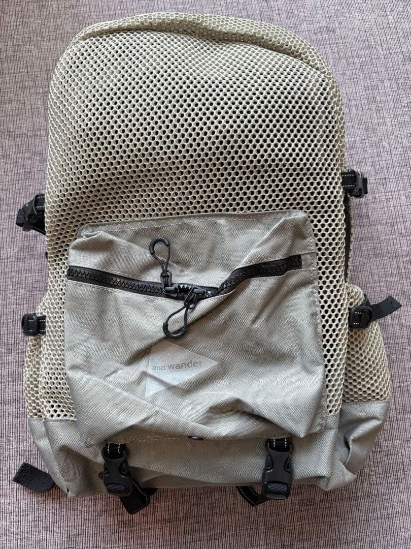 アンドワンダー And wander 3Dメッシュバックパック カーキ色 楽天市場】アンドワンダー 3Dメッシュバックパック and wander 3D mesh