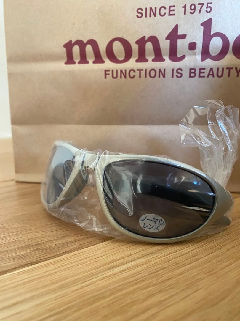 mont-bell モンベル 完売品 シルバー サングラス ジェニー着用 - メルカリ