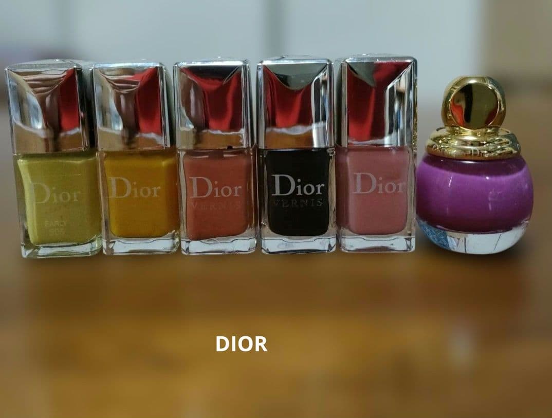 まとめ売り】Dior ネイルカラー6本セット - メルカリ