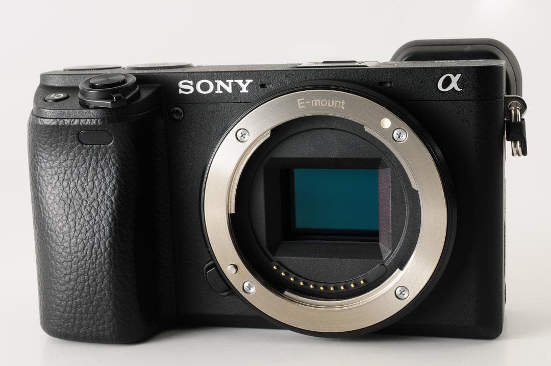 【美品】 SONY α6400 ダブルレンズキット 《ショット数 1650回》