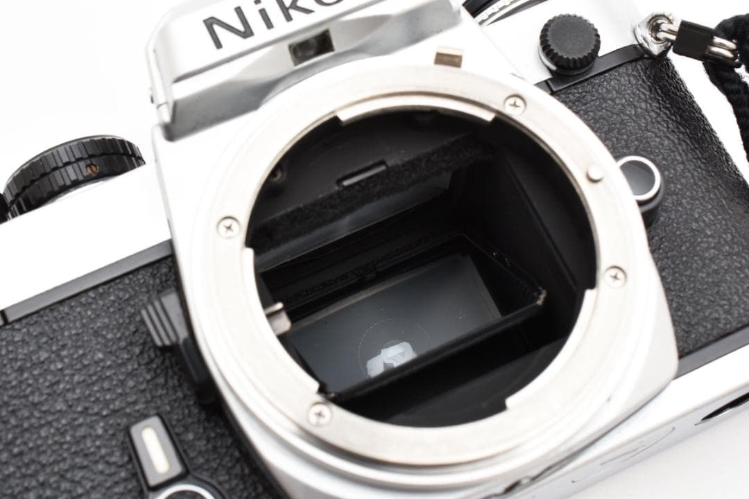 超美品 NIKON FE シルバー フィルムカメラ モルト新品交換済 B876