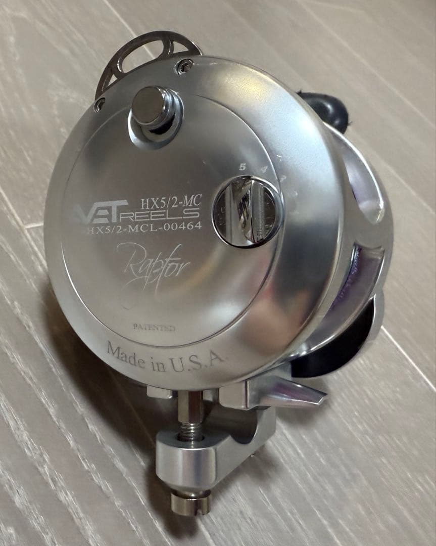 アベット　HX 5/2 MC Raptor左ハンドル Avet HX 5/2 MC Raptor LH Two-Speed Lever Drag Casting Reel